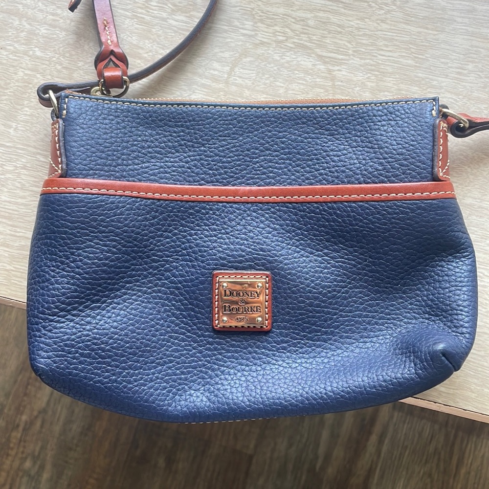 Navy Dooney & Bourke small crossbody bag